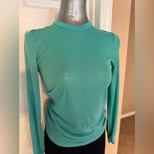 Women’s long sleeve tshirt.  Super light weight and very comfortable.